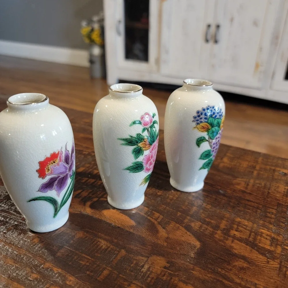 Lot of 3 Miniature Homco Oriental Style Vases 4